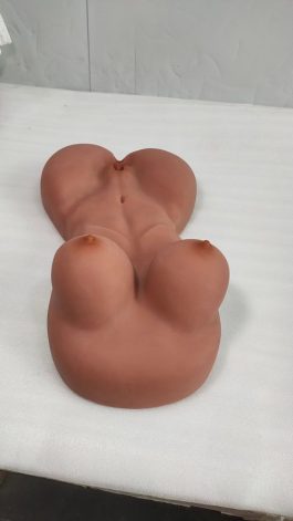 Veulent Être Une Poupée Sexuelle Pour Femmes
