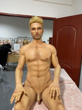 Una Star Prétend Que La Sex Tape De La Poupée Est Réelle