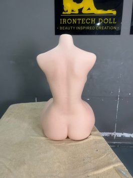À Quel Point Les Poupées Sexuelles Du Serveur Discord Sont-Elles Serrées