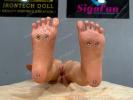 Femme Baisant Une Poupée Sexuelle Realbotix Porno